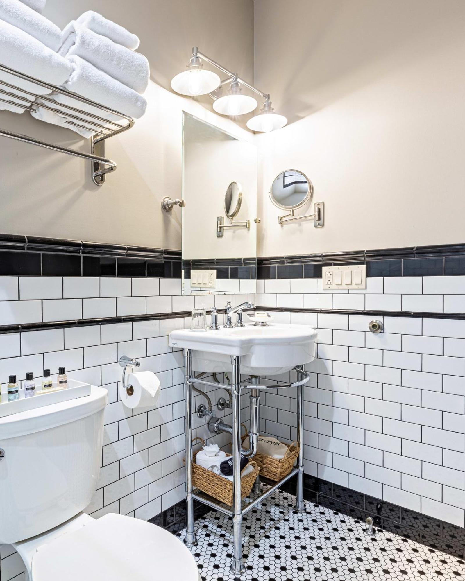 Hip Urban Loft - Small Town Charm - 124 Lofts #1 West Dundee Eksteriør bilde